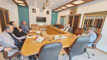 حضور مسئولین قرارگاه محرومیت زدایی و جهادی نیروی زمینی ارتش و مدیر طرح  پروژه خوابگاه خواهران در دانشگاه اصفهان ودیدار با رئیس دانشگاه