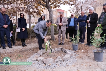 کلنگ‌زنی خوابگاه دانشجویان متأهل دانشگاه اصفهان توسط خیرین نیک اندیش دانشگاه ساز