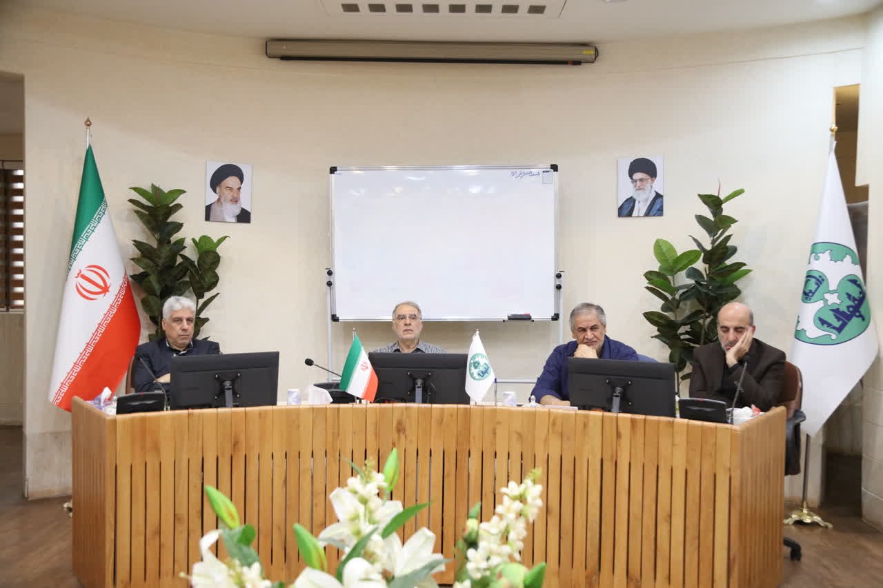 برگزاری پنجمین جلسه مجمع عمومی بنیاد حامیان دانشگاه اصفهان با تصویب توسعه هیات امناء و انتخاب اعضای جدید هیات مدیره 