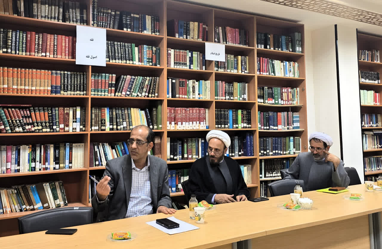 برگزاری نشست علمی «الهیات مقاومت» در گروه معارف اسلامی