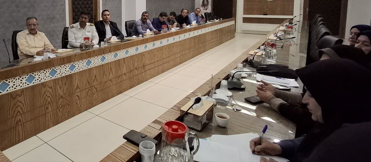 نشست مشترک معاون اداری مالی و مدیر منابع انسانی دانشگاه اصفهان با شورای صنفی؛ گامهایی برای اصلاح ساختار و ارتقاء